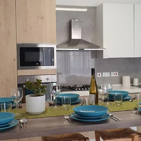 Cactus - New 3bd 2br סיינט פול ביי
