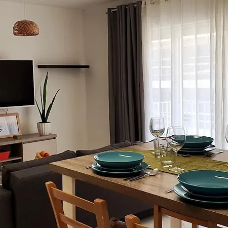 Cactus - New 3bd 2br דירה *