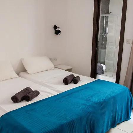 Cactus - New 3bd 2br דירה *