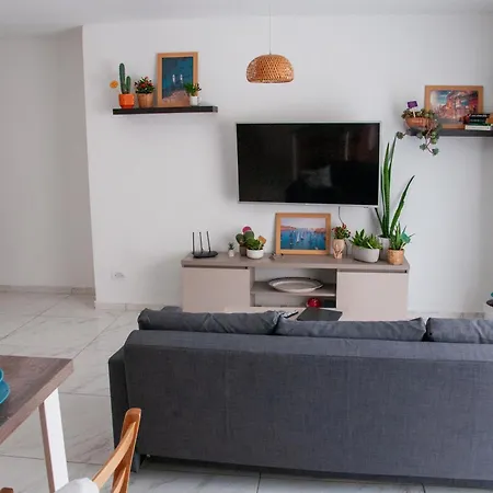 Cactus - New 3bd 2br סיינט פול ביי