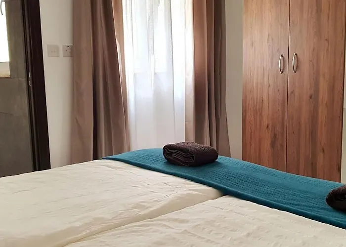 Cactus - New 3bd 2br *