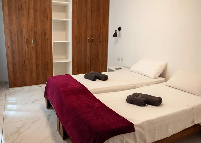 Cactus - New 3bd 2br