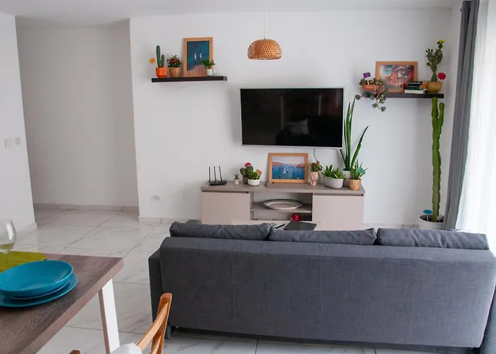 Cactus - New 3bd 2br St. Paul's Bay