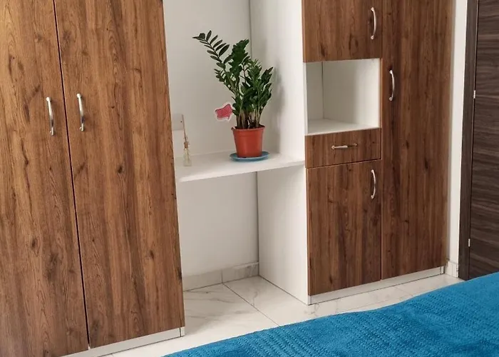 Cactus - New 3bd 2br