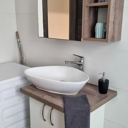 Cactus - New 3bd 2br Appartement