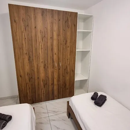 Cactus - New 3bd 2br