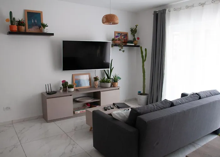 Cactus - New 3bd 2br