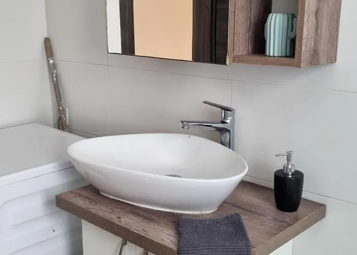 Cactus - New 3bd 2br Apartament